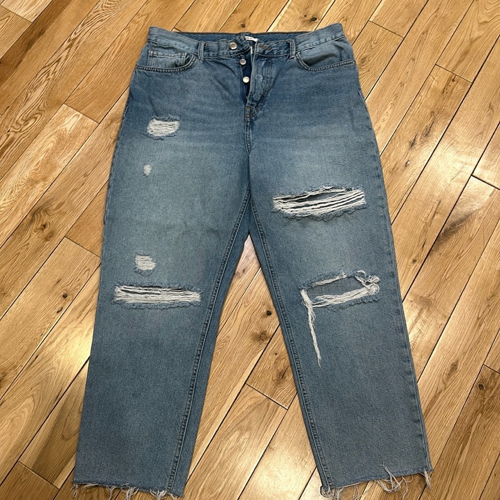 Forever 21 distressed jeans